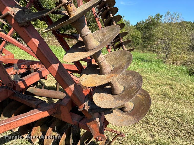 image for item EV3089 International tandem disk