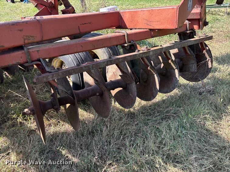 image for item EV3089 International tandem disk