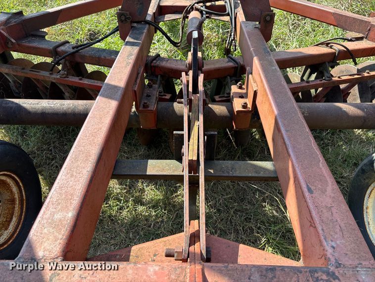 image for item EV3089 International tandem disk