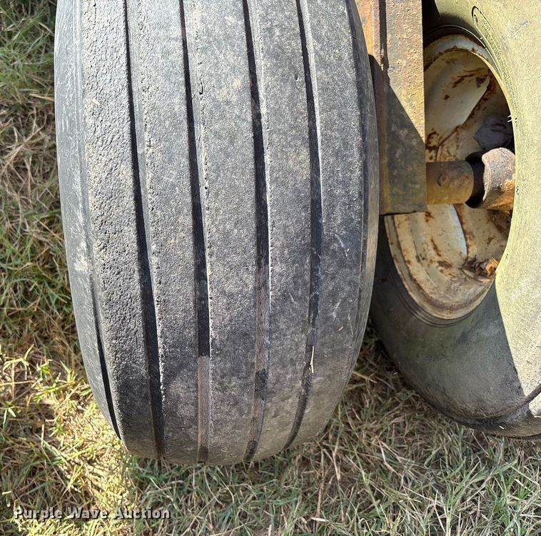 image for item EV3089 International tandem disk