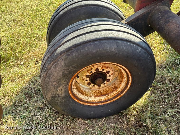 image for item EV3089 International tandem disk