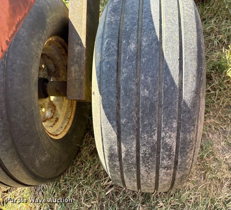 image for item EV3089 International tandem disk