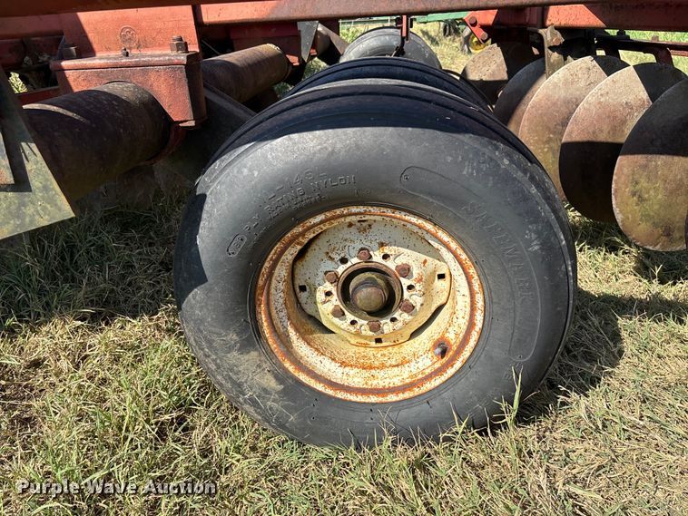 image for item EV3089 International tandem disk