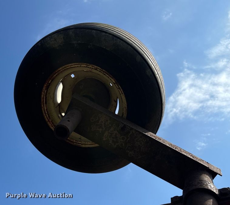 image for item EV3089 International tandem disk