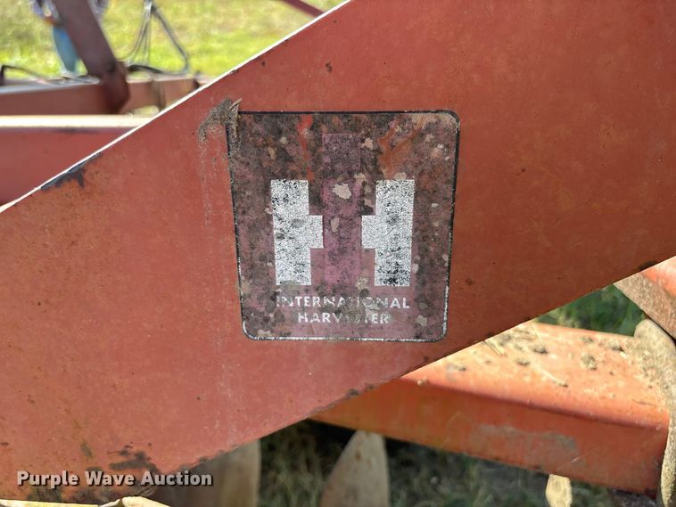 image for item EV3089 International tandem disk