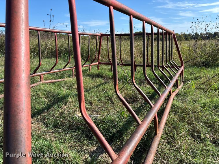 image for item EV3092 Hay bale feeder