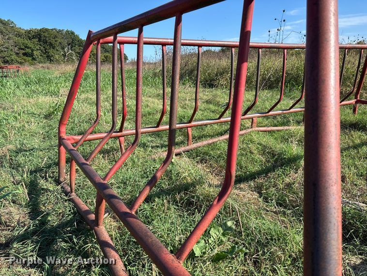 image for item EV3092 Hay bale feeder