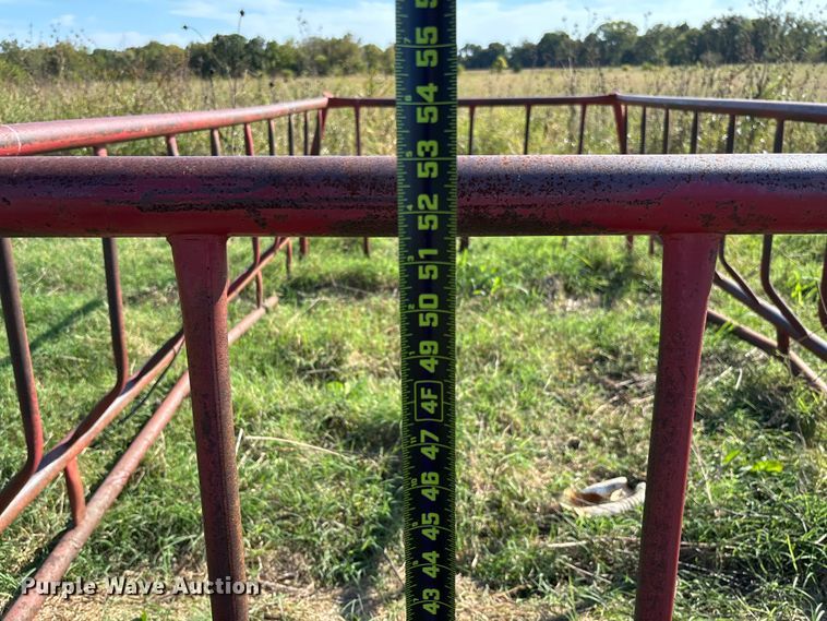 image for item EV3092 Hay bale feeder