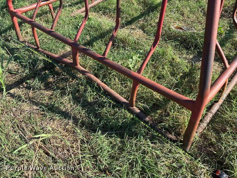 image for item EV3092 Hay bale feeder