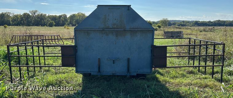 image for item EV3093 L-H creep feeder