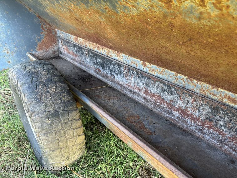 image for item EV3093 L-H creep feeder