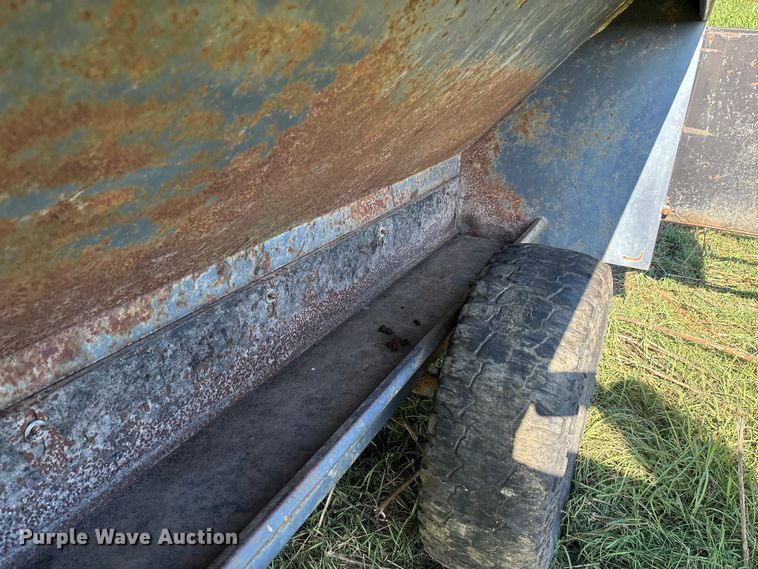 image for item EV3093 L-H creep feeder