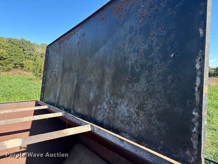 image for item EV3093 L-H creep feeder