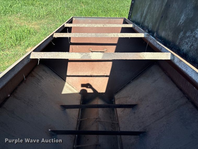 image for item EV3093 L-H creep feeder