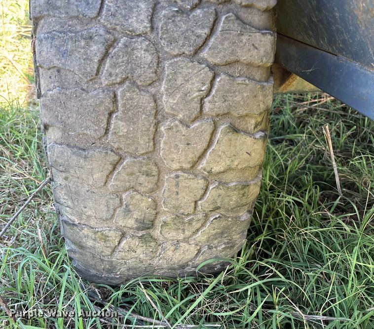 image for item EV3093 L-H creep feeder