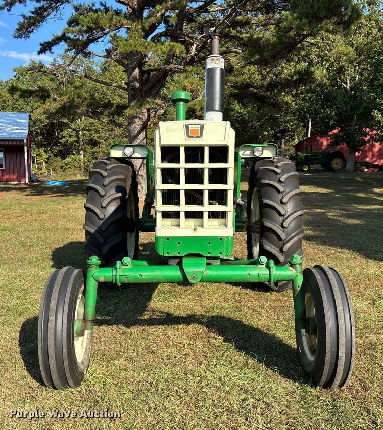 image for item EV3161 1965 Oliver 1650 tractor