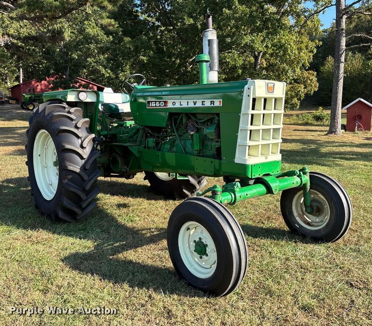 image for item EV3161 1965 Oliver 1650 tractor