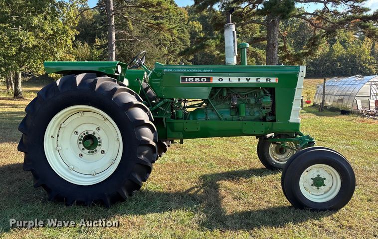 image for item EV3161 1965 Oliver 1650 tractor