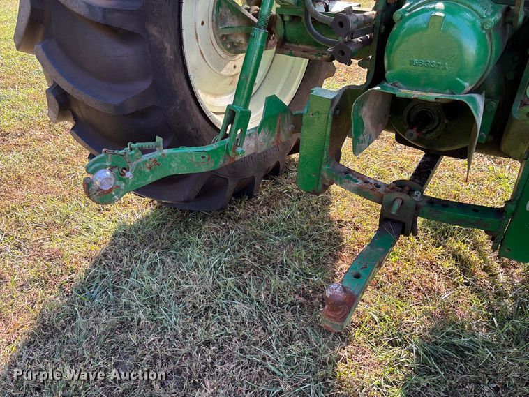 image for item EV3161 1965 Oliver 1650 tractor