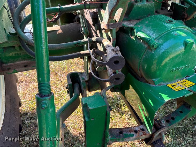 image for item EV3161 1965 Oliver 1650 tractor