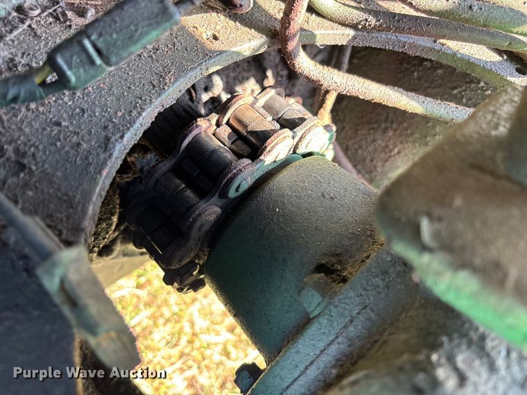 image for item EV3161 1965 Oliver 1650 tractor