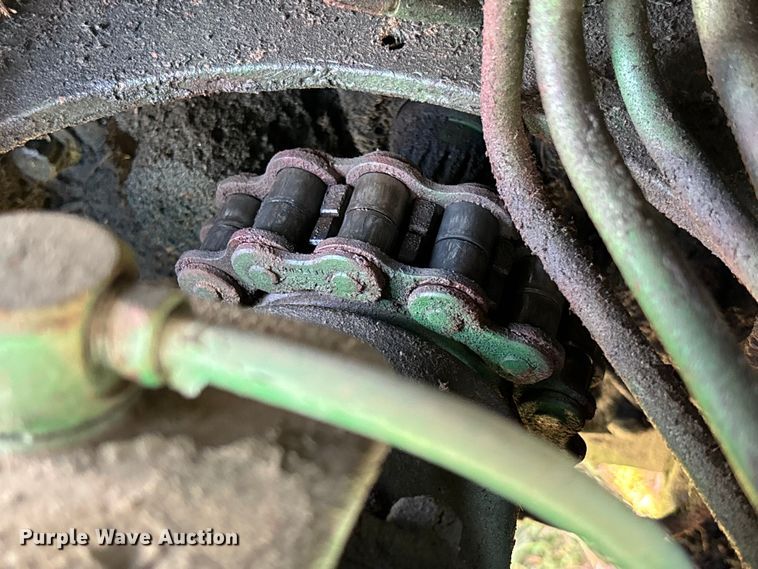 image for item EV3161 1965 Oliver 1650 tractor