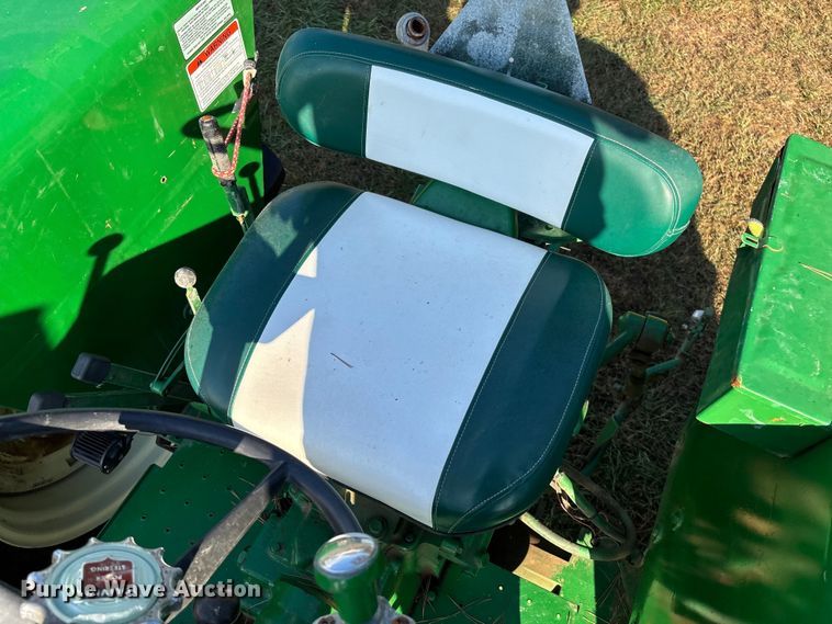 image for item EV3161 1965 Oliver 1650 tractor