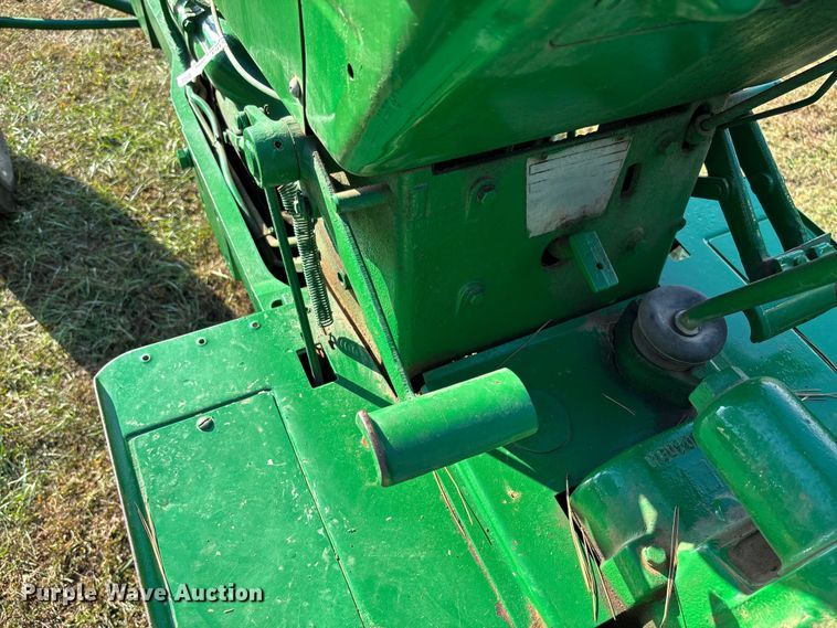 image for item EV3161 1965 Oliver 1650 tractor