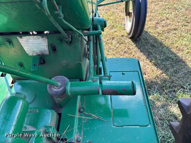image for item EV3161 1965 Oliver 1650 tractor