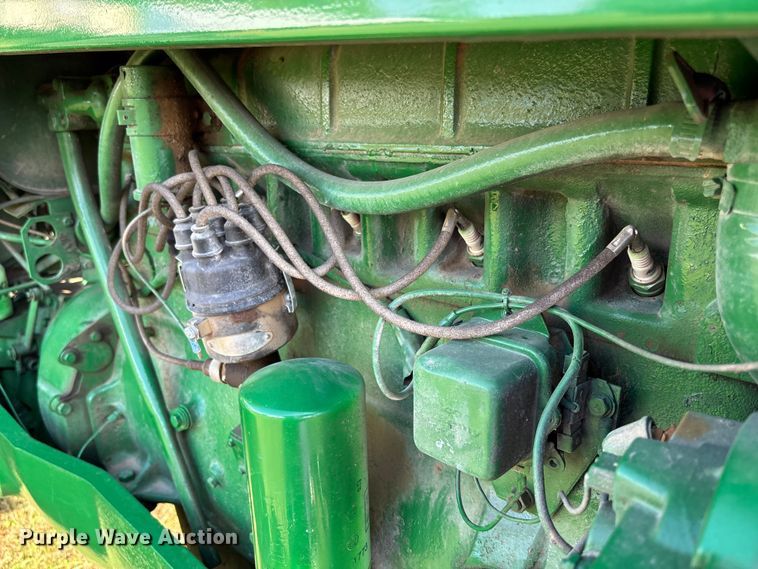 image for item EV3161 1965 Oliver 1650 tractor