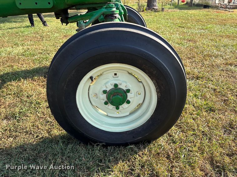 image for item EV3161 1965 Oliver 1650 tractor