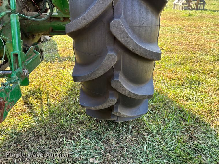 image for item EV3161 1965 Oliver 1650 tractor