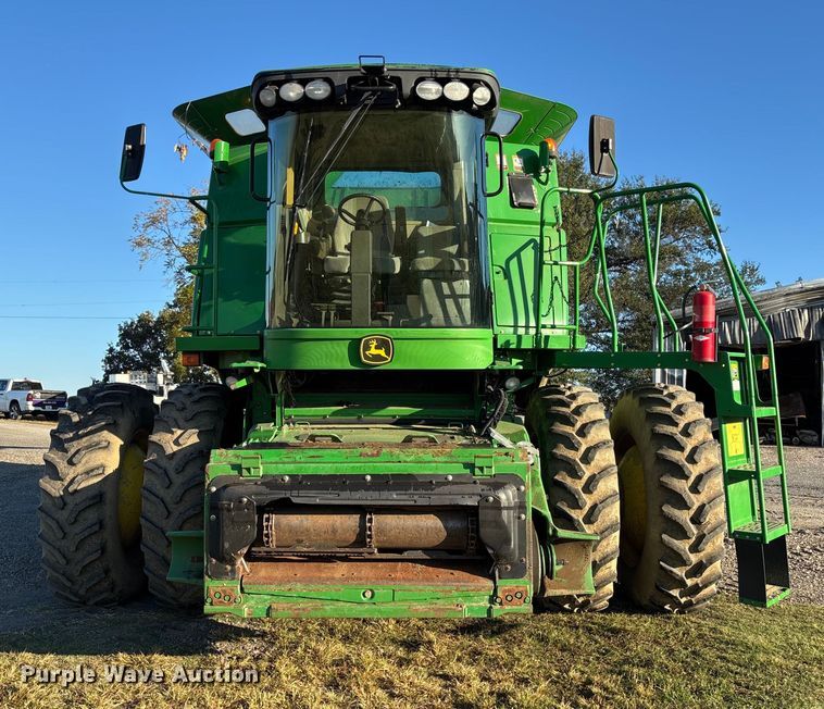 image for item EV3165 John Deere 9670 STS RWA combine