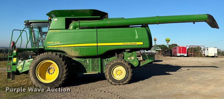 image for item EV3165 John Deere 9670 STS RWA combine