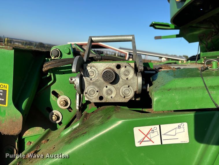 image for item EV3165 John Deere 9670 STS RWA combine