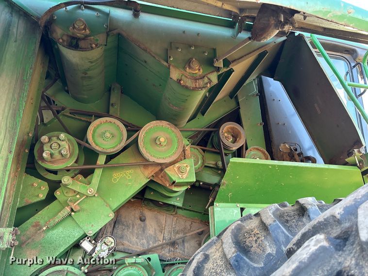 image for item EV3165 John Deere 9670 STS RWA combine
