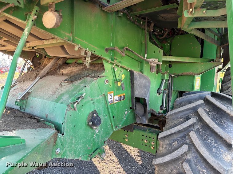 image for item EV3165 John Deere 9670 STS RWA combine
