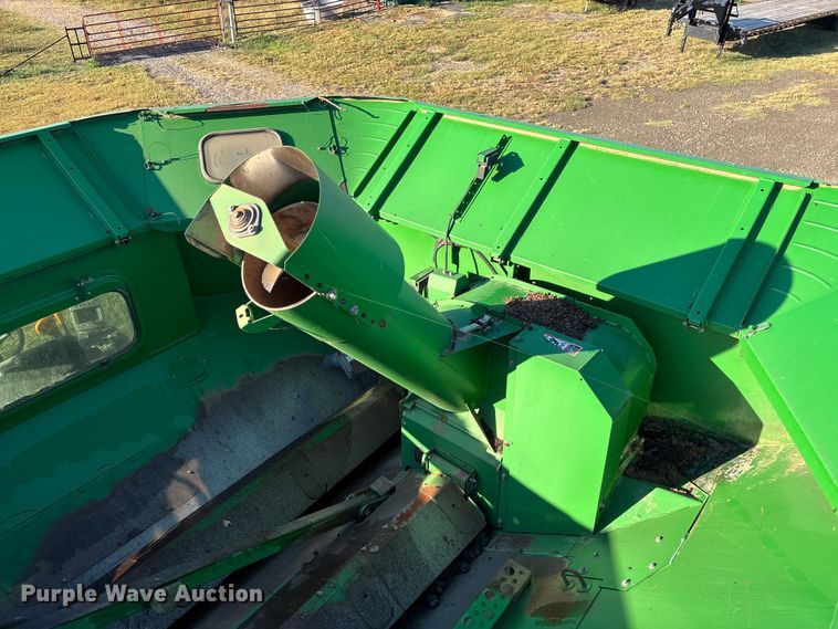 image for item EV3165 John Deere 9670 STS RWA combine