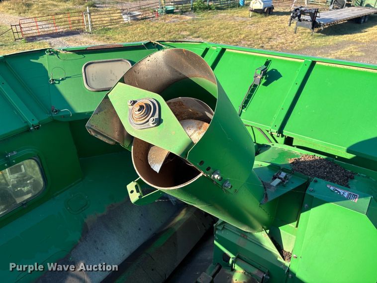 image for item EV3165 John Deere 9670 STS RWA combine