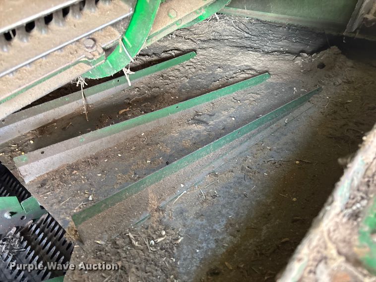 image for item EV3165 John Deere 9670 STS RWA combine