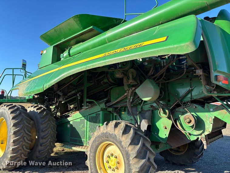 image for item EV3165 John Deere 9670 STS RWA combine