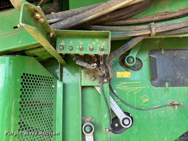 image for item EV3165 John Deere 9670 STS RWA combine