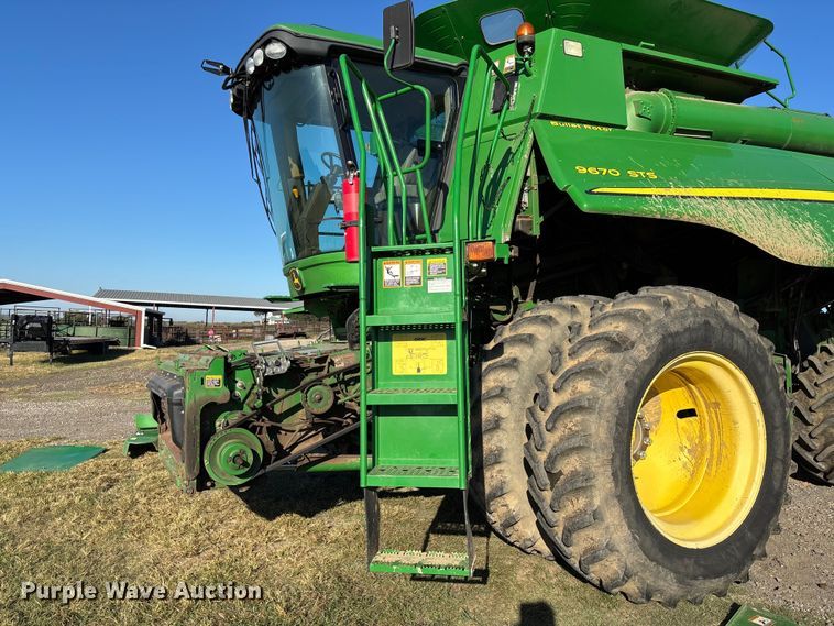 image for item EV3165 John Deere 9670 STS RWA combine