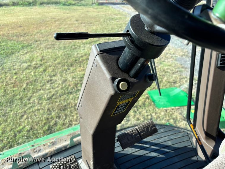 image for item EV3165 John Deere 9670 STS RWA combine