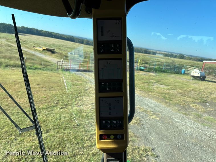 image for item EV3165 John Deere 9670 STS RWA combine