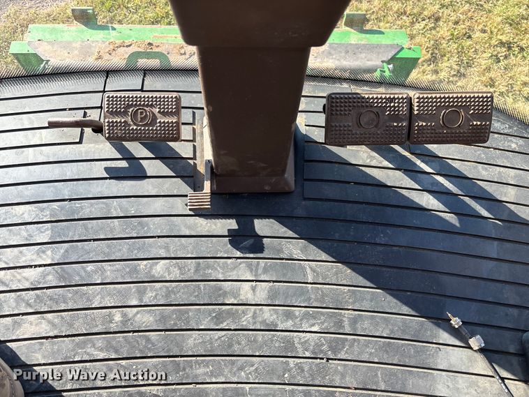 image for item EV3165 John Deere 9670 STS RWA combine