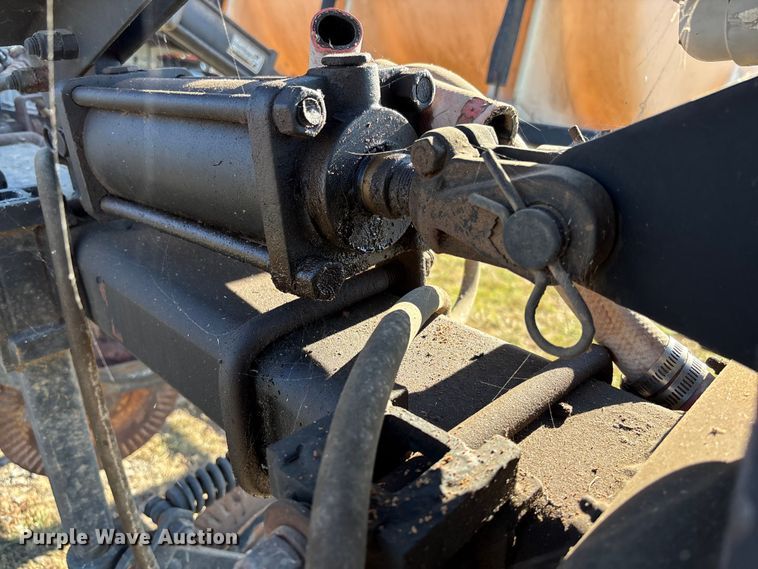 image for item EV3166 Adams NH3 applicator