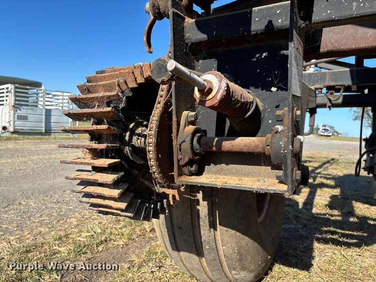 image for item EV3166 Adams NH3 applicator