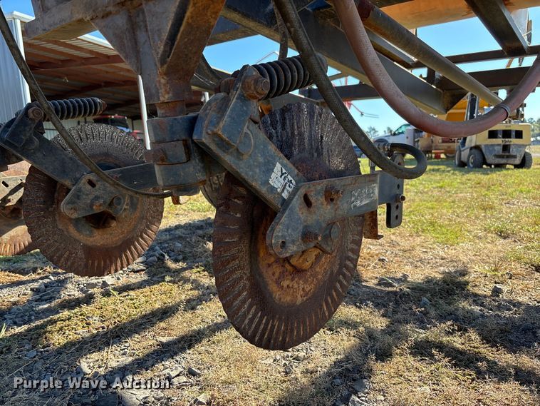 image for item EV3166 Adams NH3 applicator