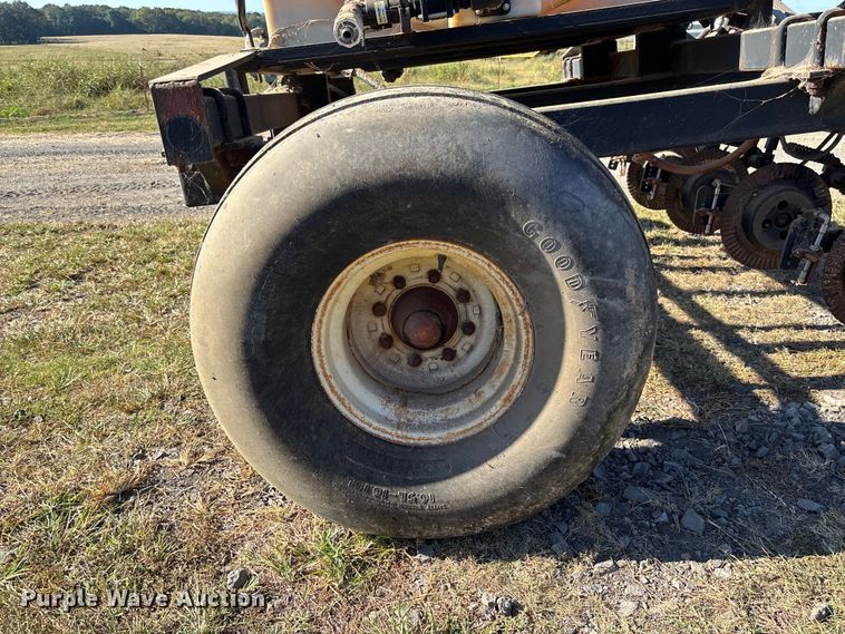 image for item EV3166 Adams NH3 applicator